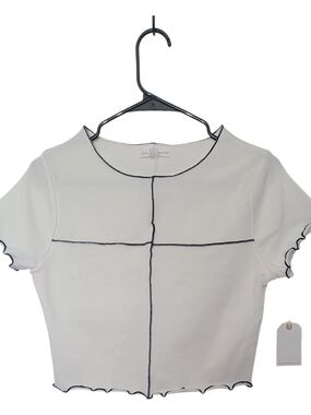 Coco + Jaimeson White Short Sleeve Crop Top with Contrast Stitching